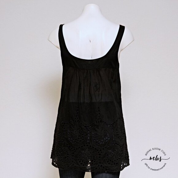Theory Sheer Eyelet Scoop Neck Cotton Tank Top - Picture 6 of 11